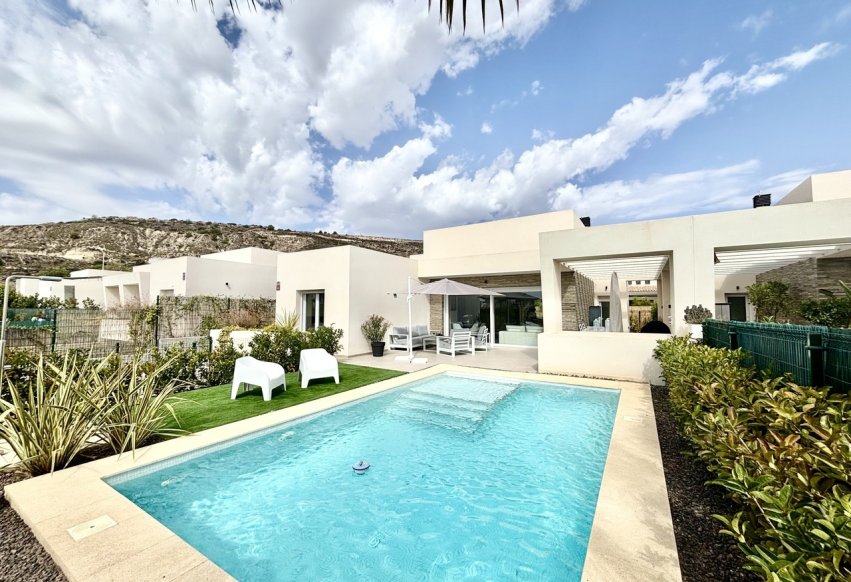 Odsprzedaż - Villa - Algorfa - La Finca Golf