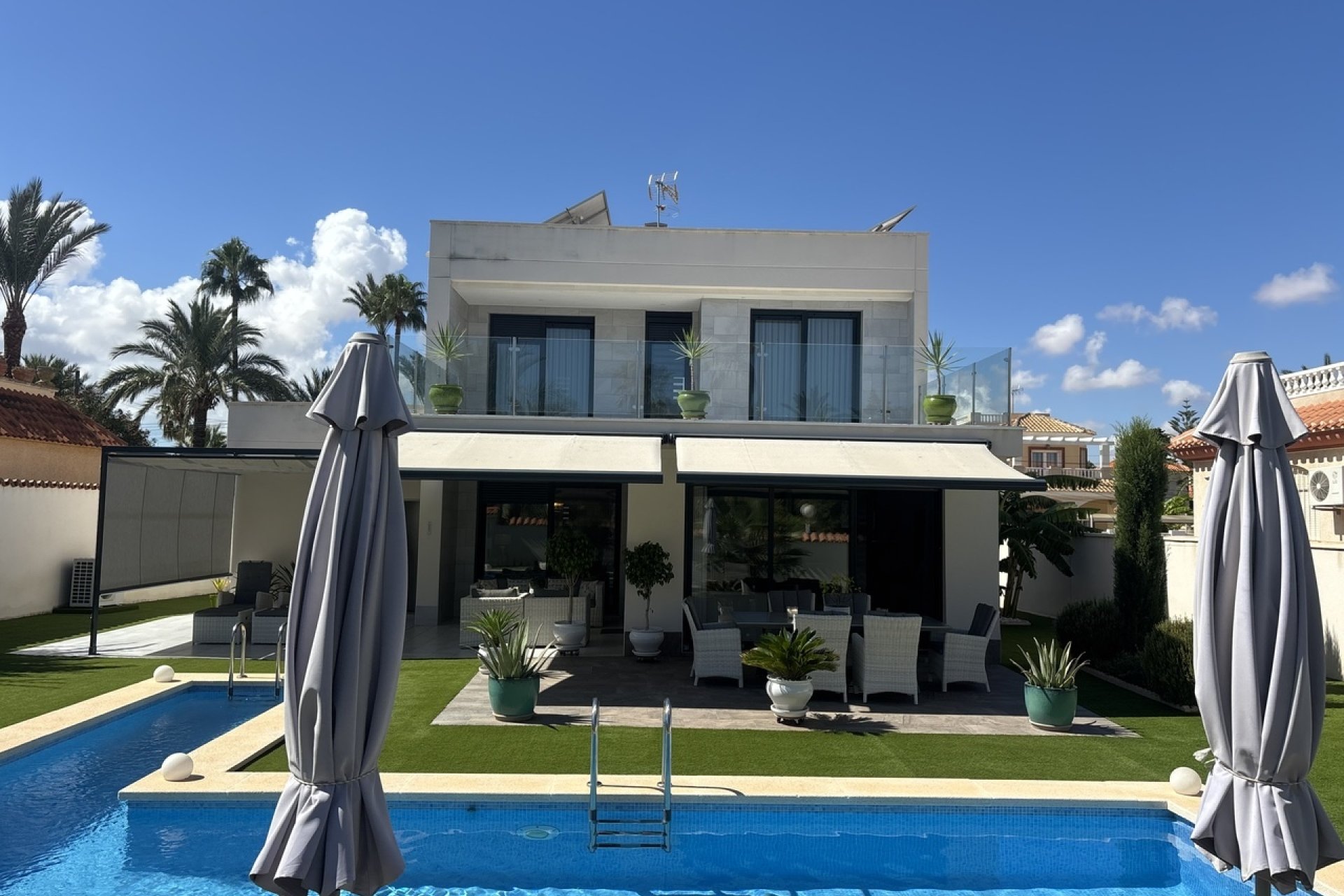 Odsprzedaż - Villa - La Manga del Mar Menor - LOS URRUTIAS