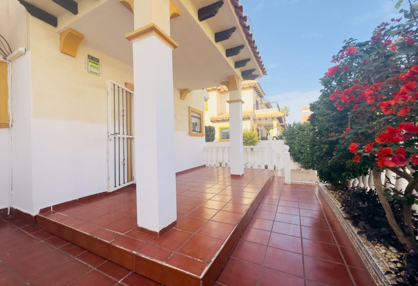 Odsprzedaż - Villa - Orihuela Costa - Cabo Roig