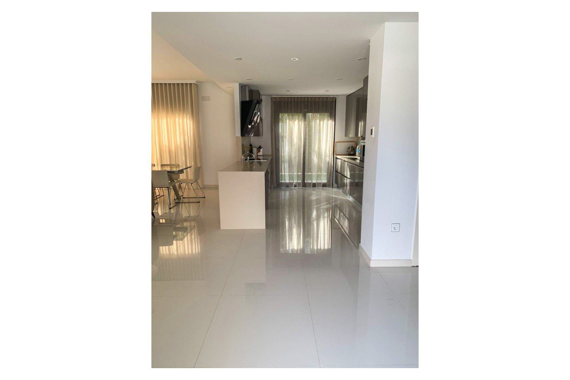 Odsprzedaż - Villa - Orihuela Costa - Campoamor