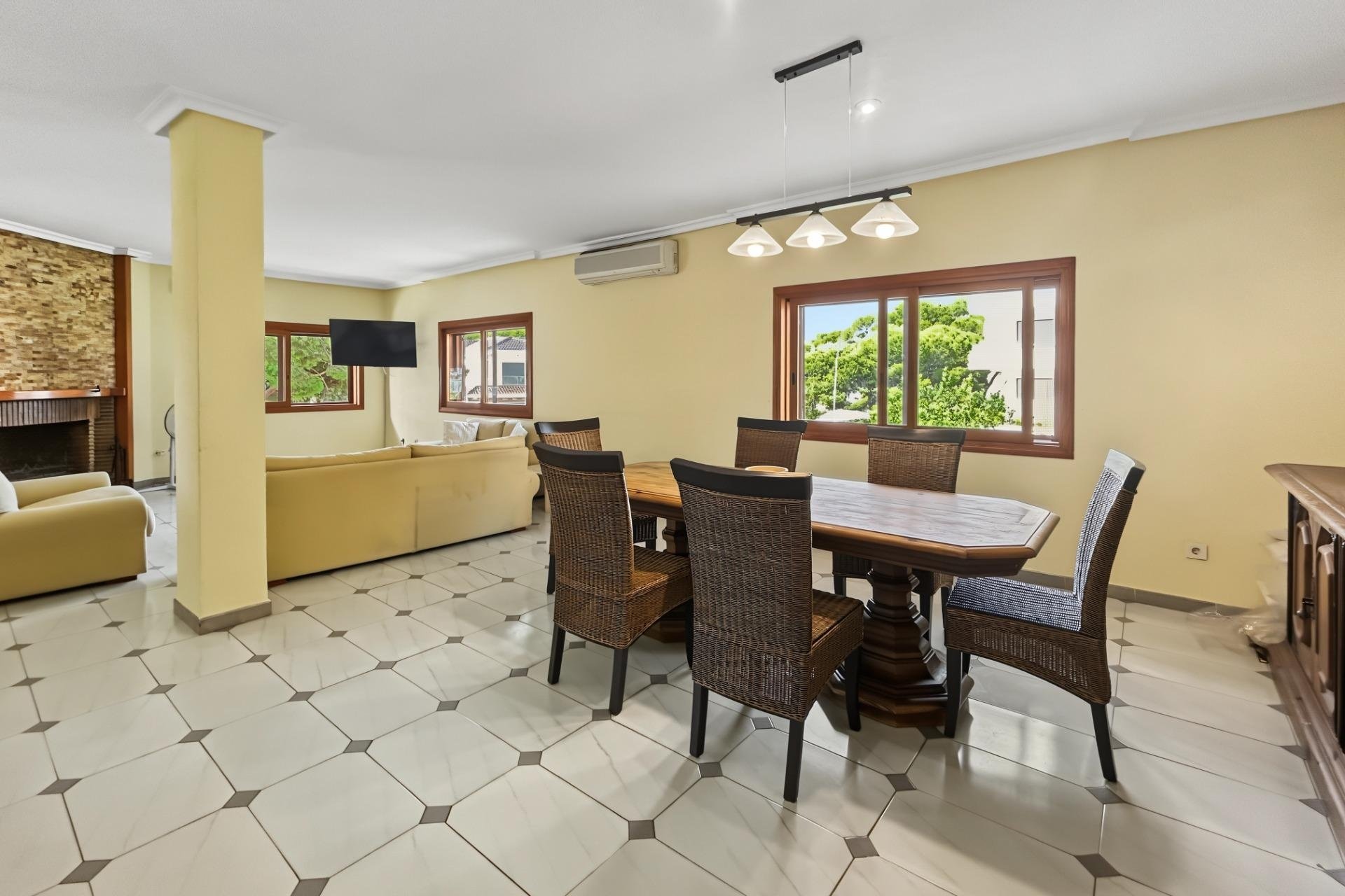 Odsprzedaż - Villa - Orihuela Costa - Campoamor