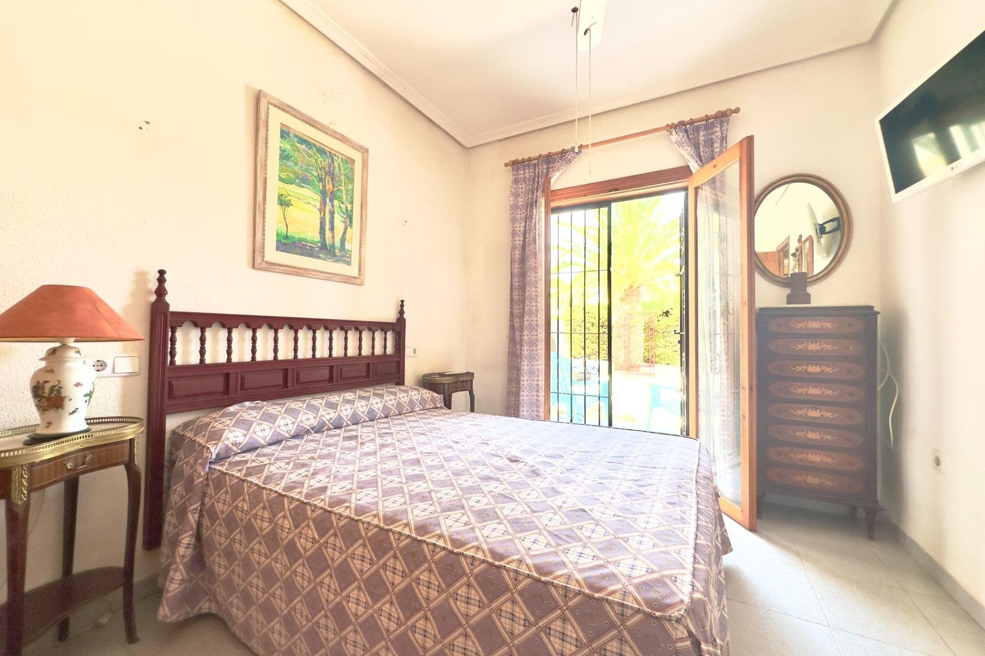 Odsprzedaż - Villa - Orihuela Costa - La Zenia