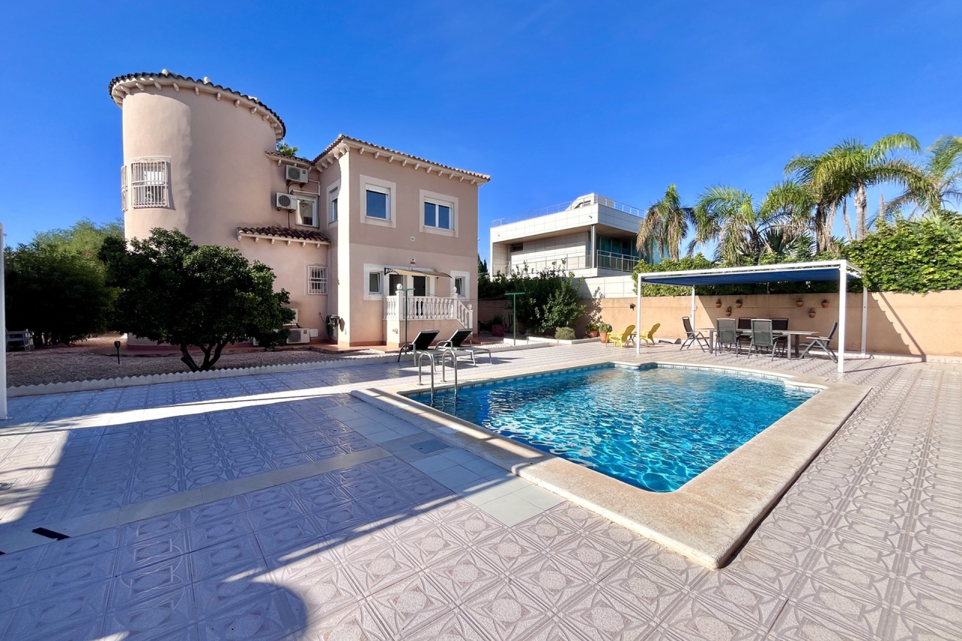 Odsprzedaż - Villa - Orihuela Costa - La Zenia