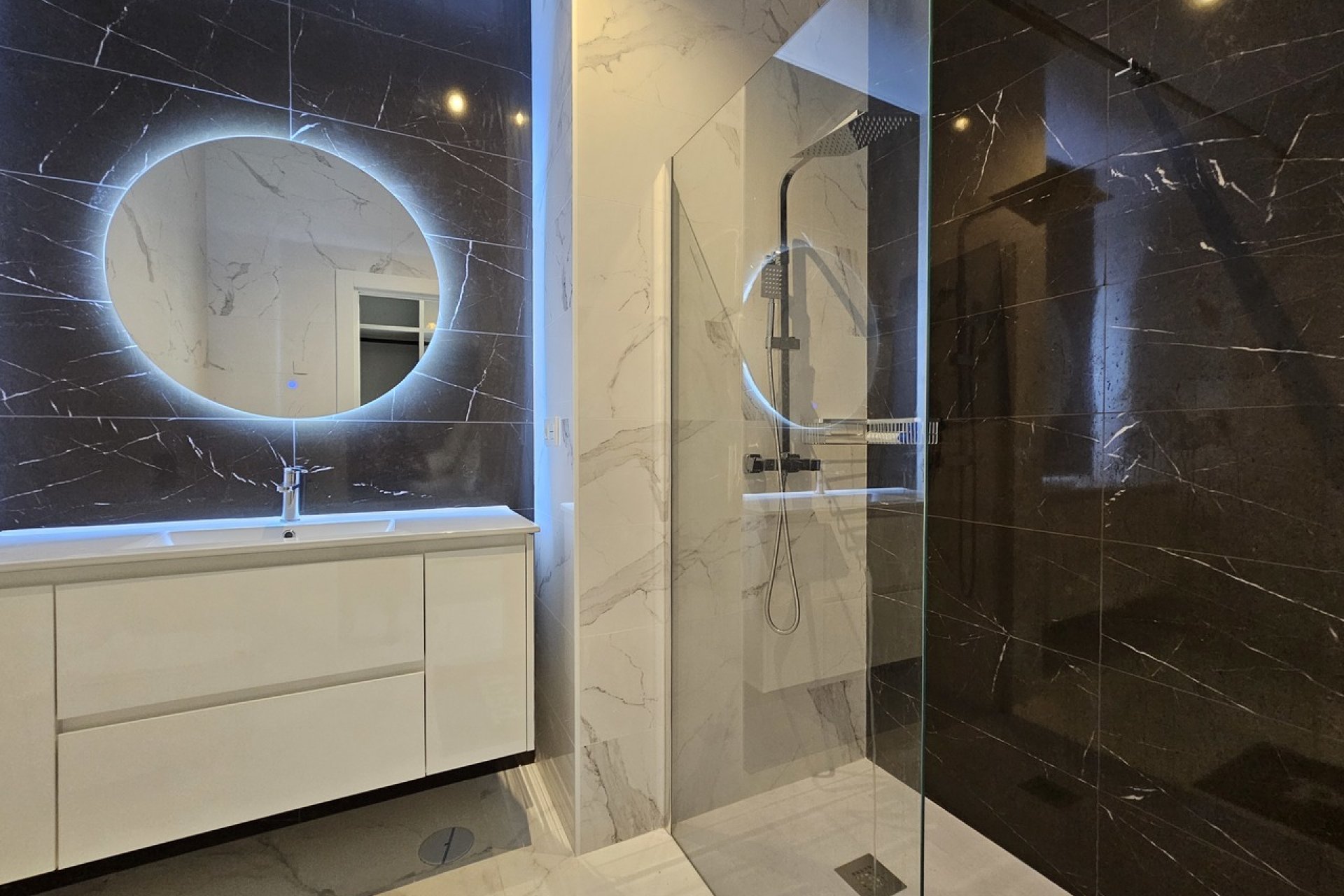 Odsprzedaż - Villa - Orihuela Costa - Las Colinas Golf Resort