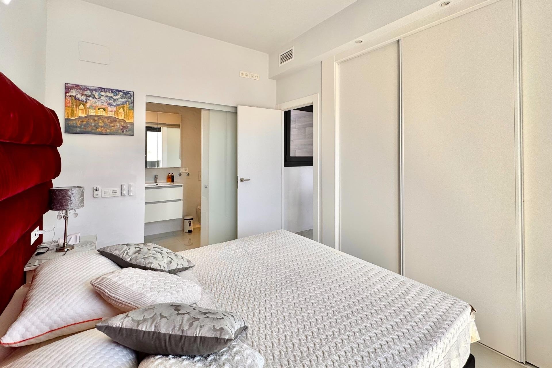 Odsprzedaż - Villa - Orihuela Costa - Lomas de Cabo Roig