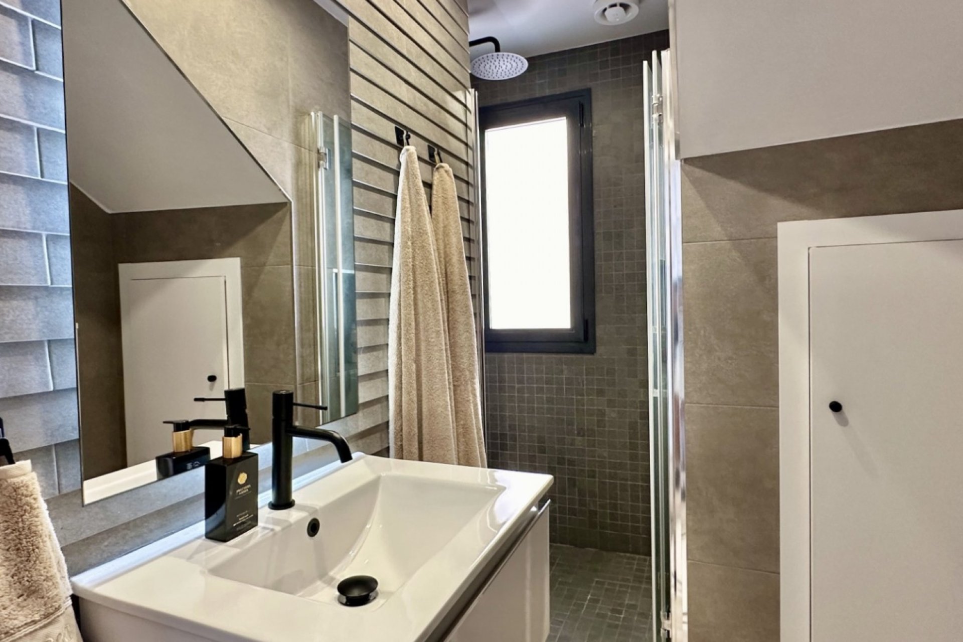 Odsprzedaż - Villa - Orihuela Costa - Lomas de Cabo Roig