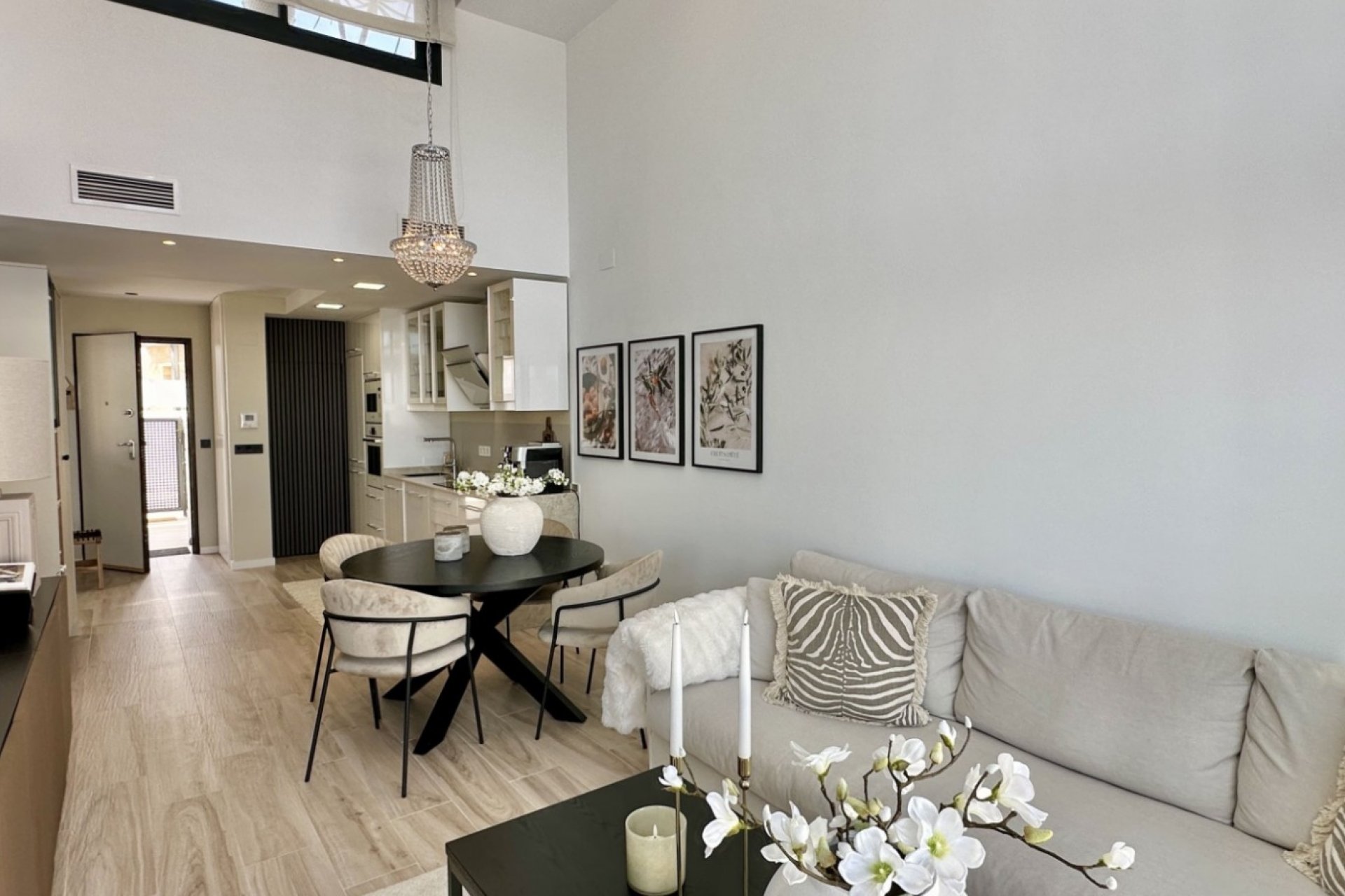 Odsprzedaż - Villa - Orihuela Costa - Lomas de Cabo Roig