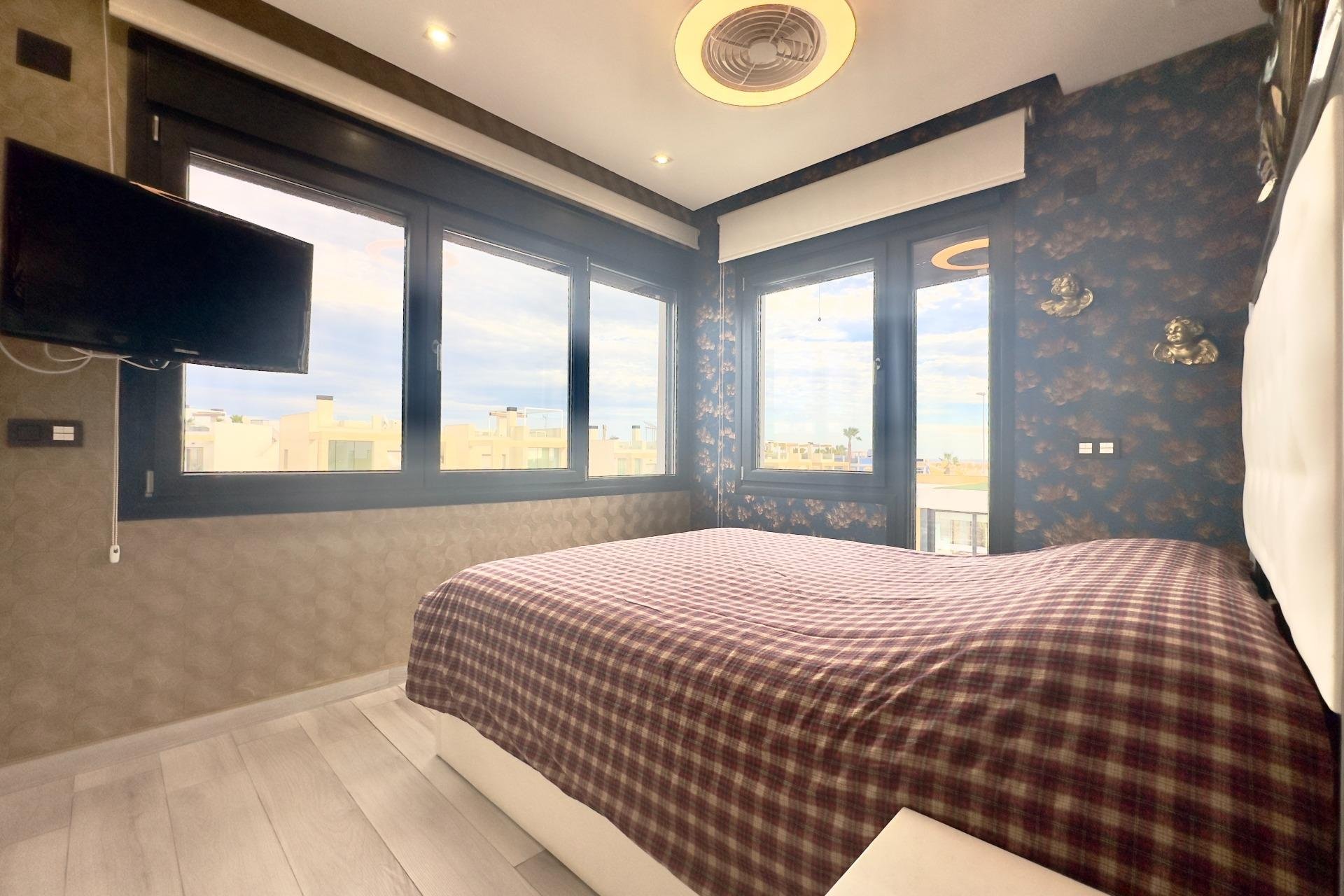 Odsprzedaż - Villa - Orihuela Costa - Lomas de Cabo Roig