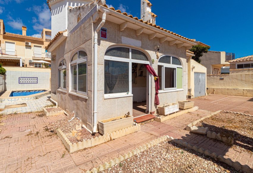 Odsprzedaż - Villa - Orihuela Costa - Los Almendros-La Florida