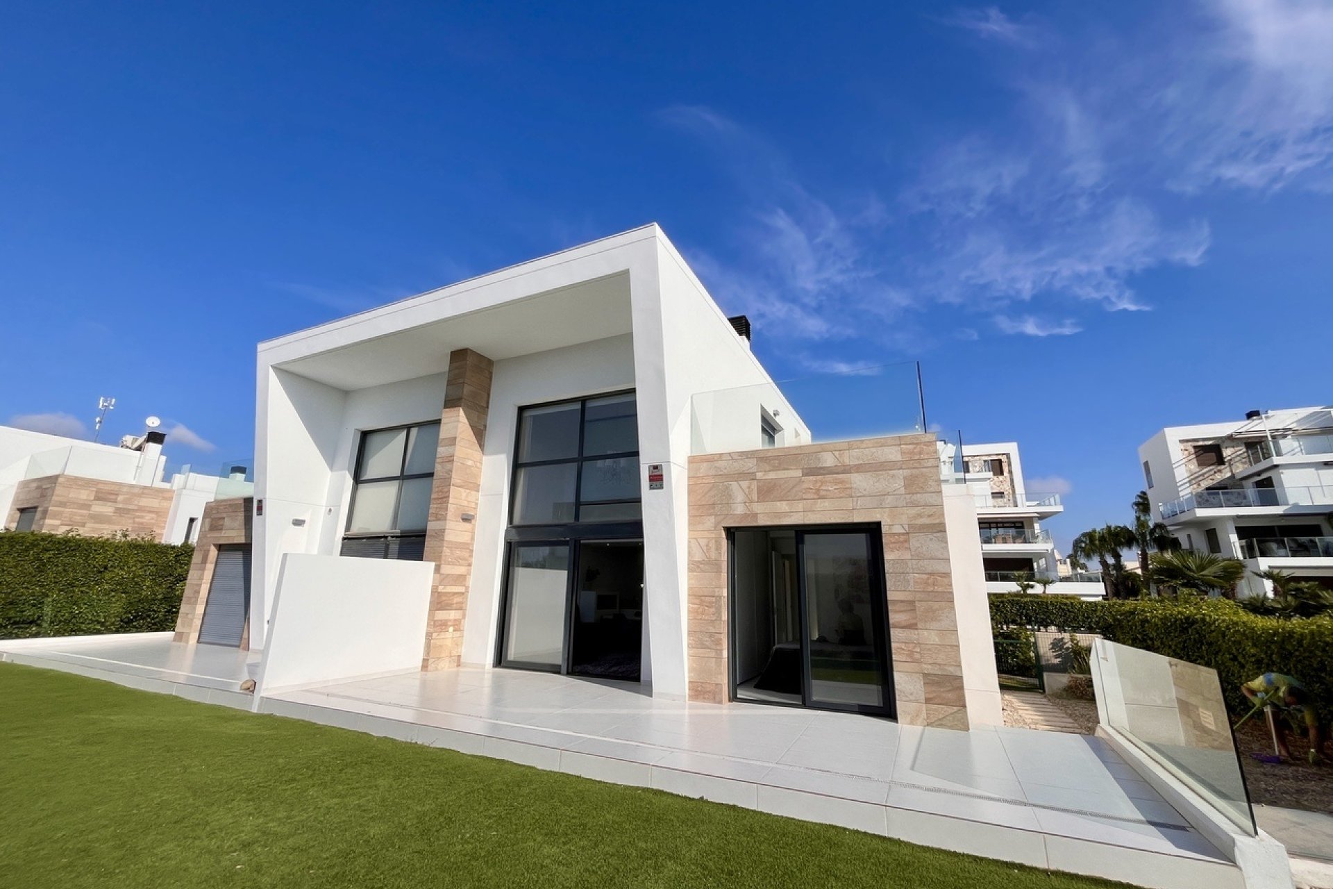 Odsprzedaż - Villa - Orihuela Costa - Los Dolses