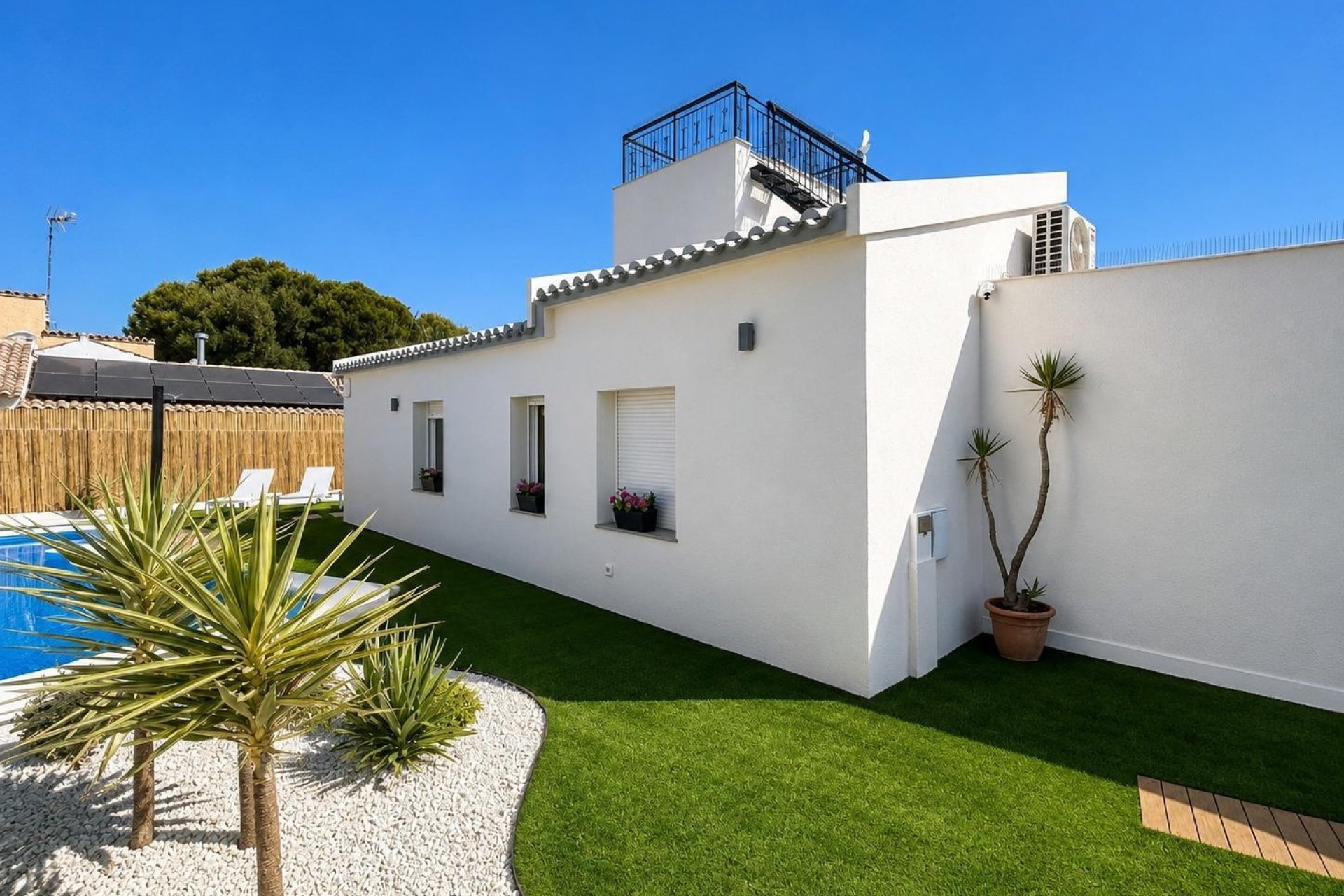 Odsprzedaż - Villa - Orihuela Costa - Punta Prima