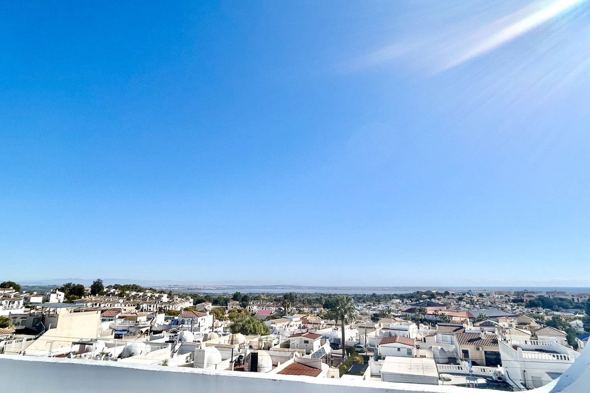 Odsprzedaż - Villa - Orihuela Costa - Villamartín