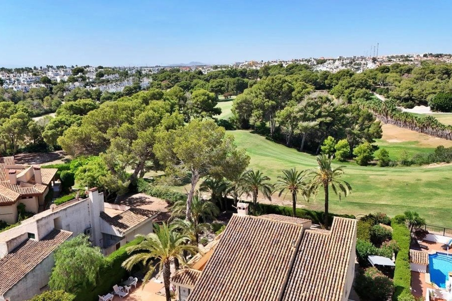 Odsprzedaż - Villa - Orihuela Costa - Villamartín