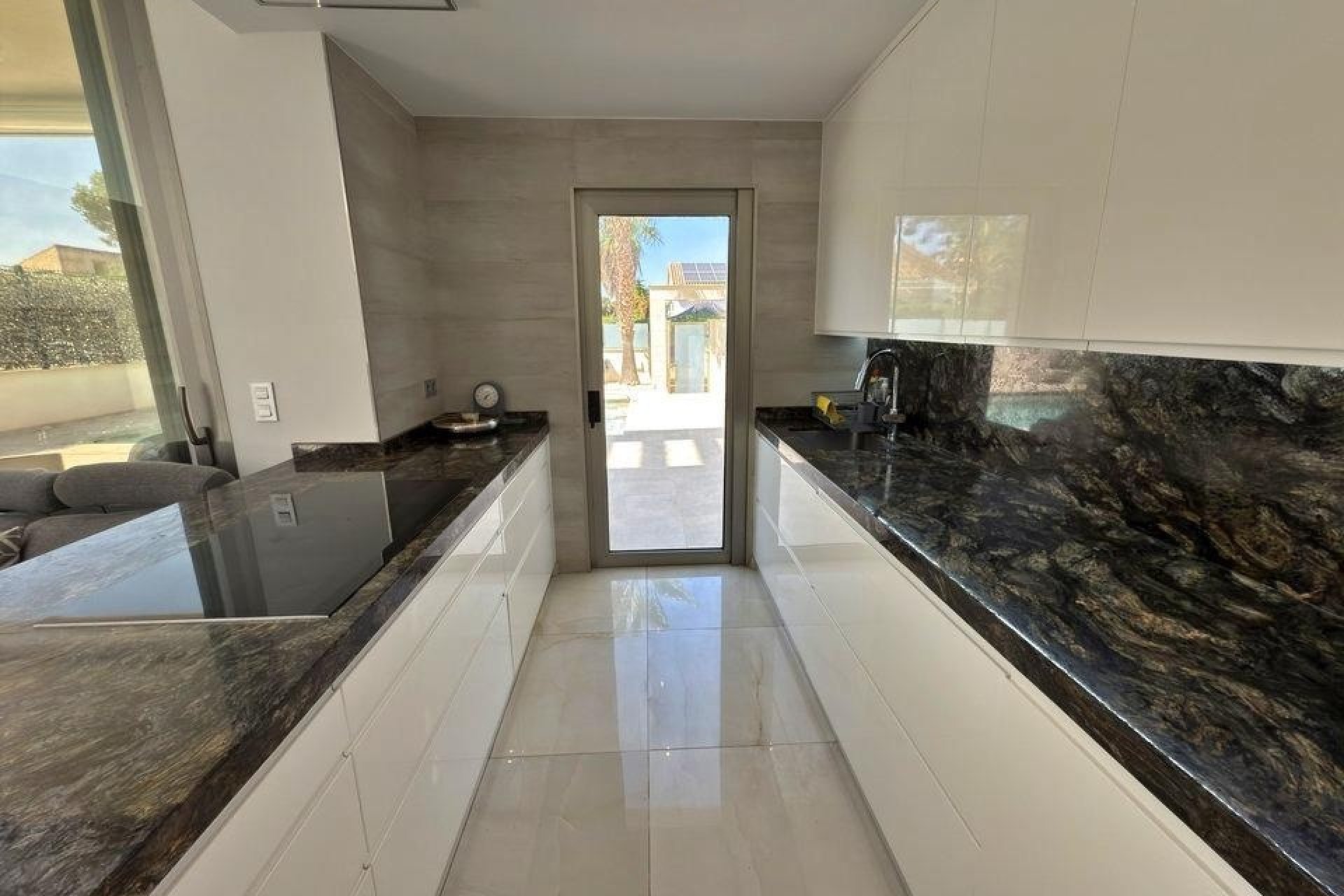 Odsprzedaż - Villa - Orihuela Costa - Villamartín