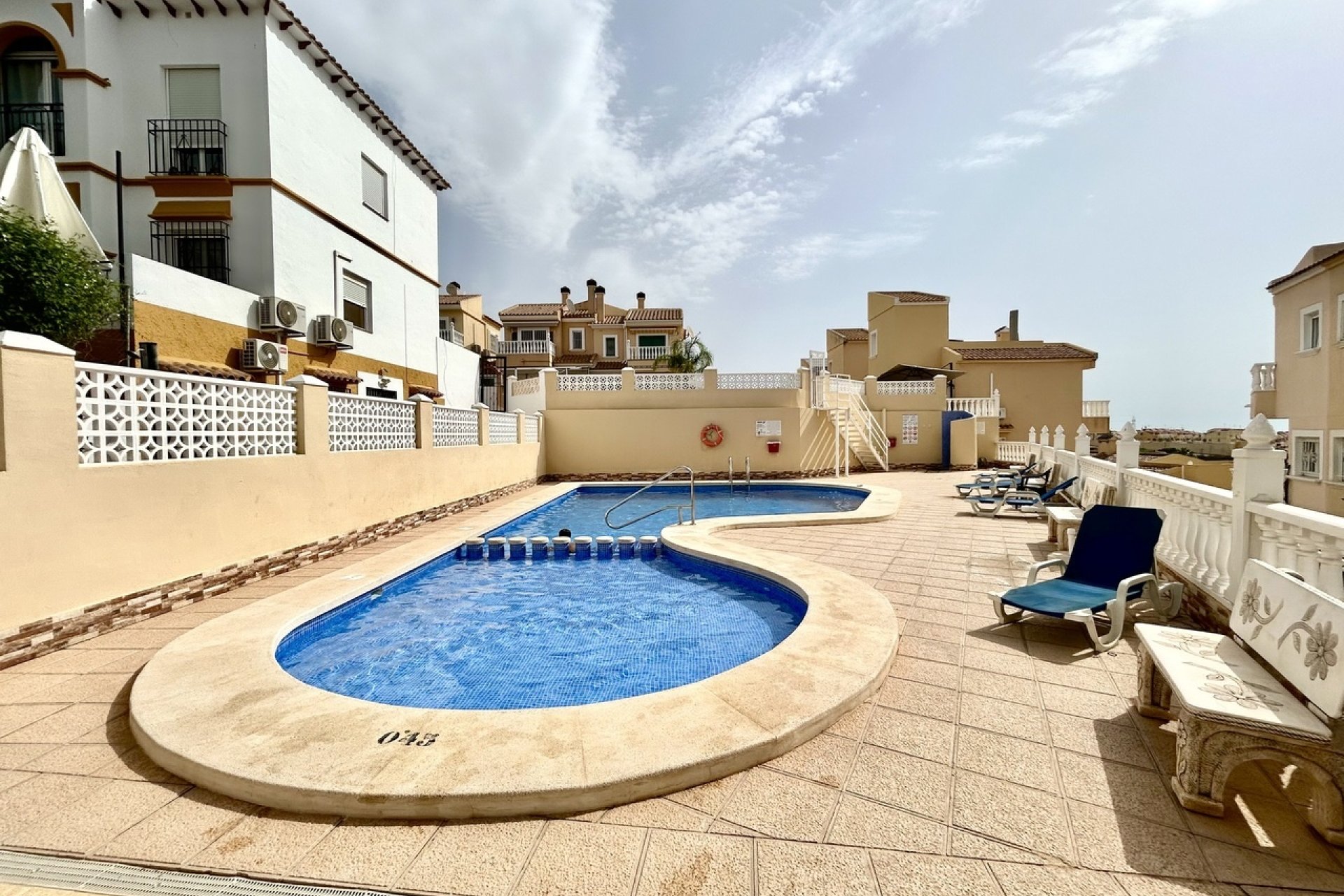 Odsprzedaż - Villa - Orihuela Costa - Villamartín