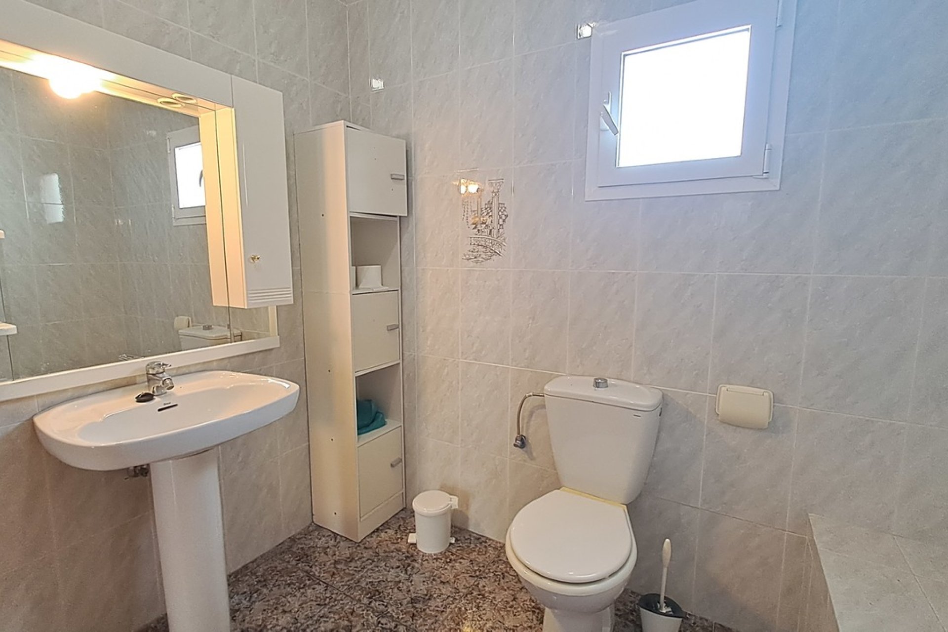 Odsprzedaż - Villa - Orihuela Costa - Villamartín