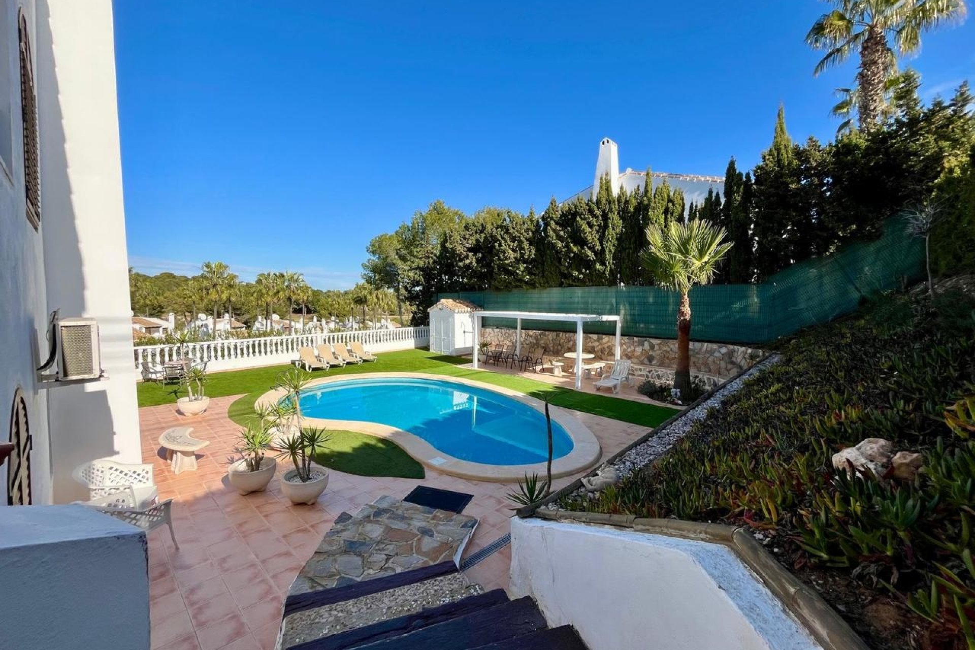 Odsprzedaż - Villa - Orihuela Costa - Villamartín