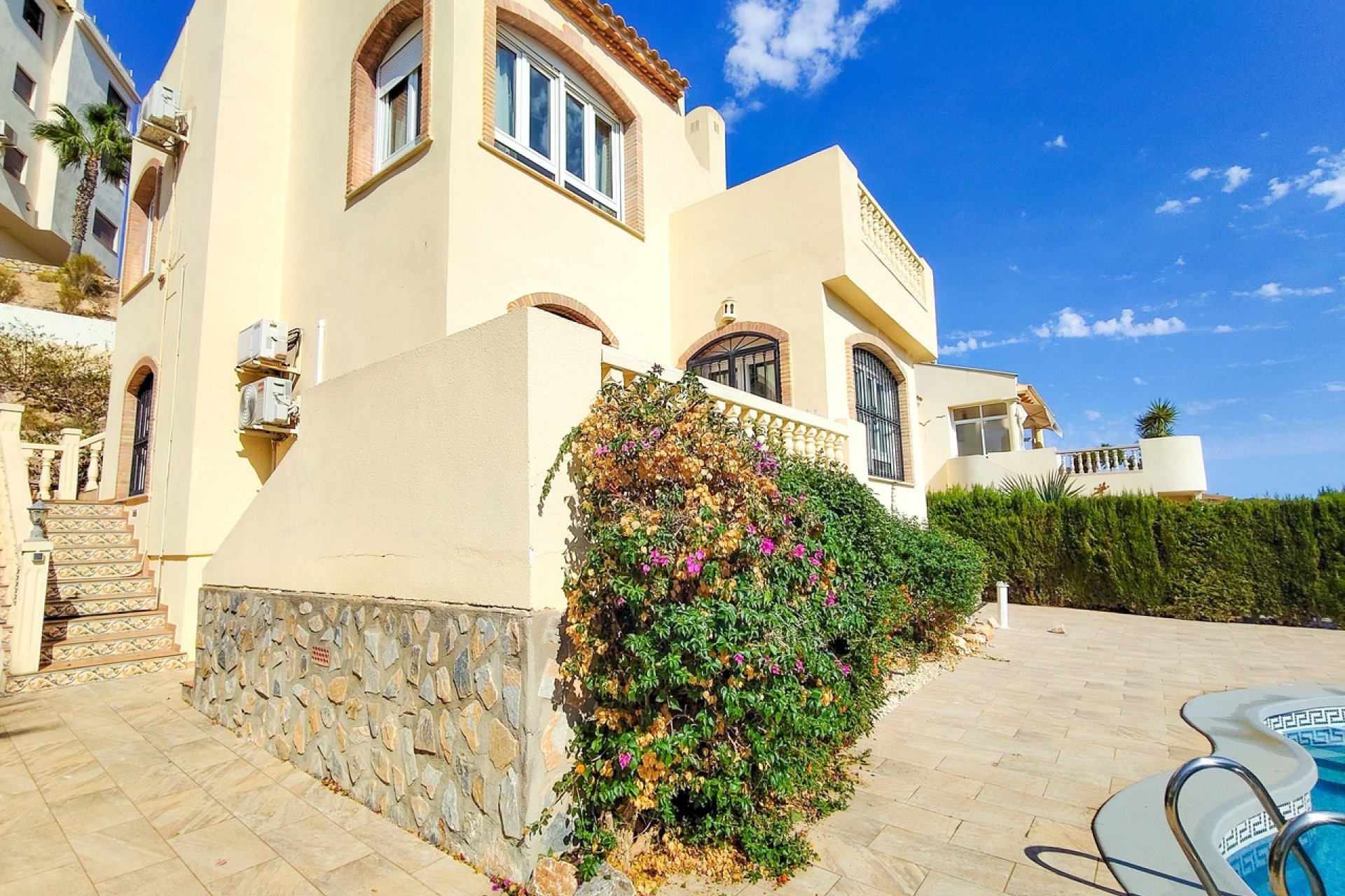 Odsprzedaż - Villa - Orihuela Costa - Villamartín