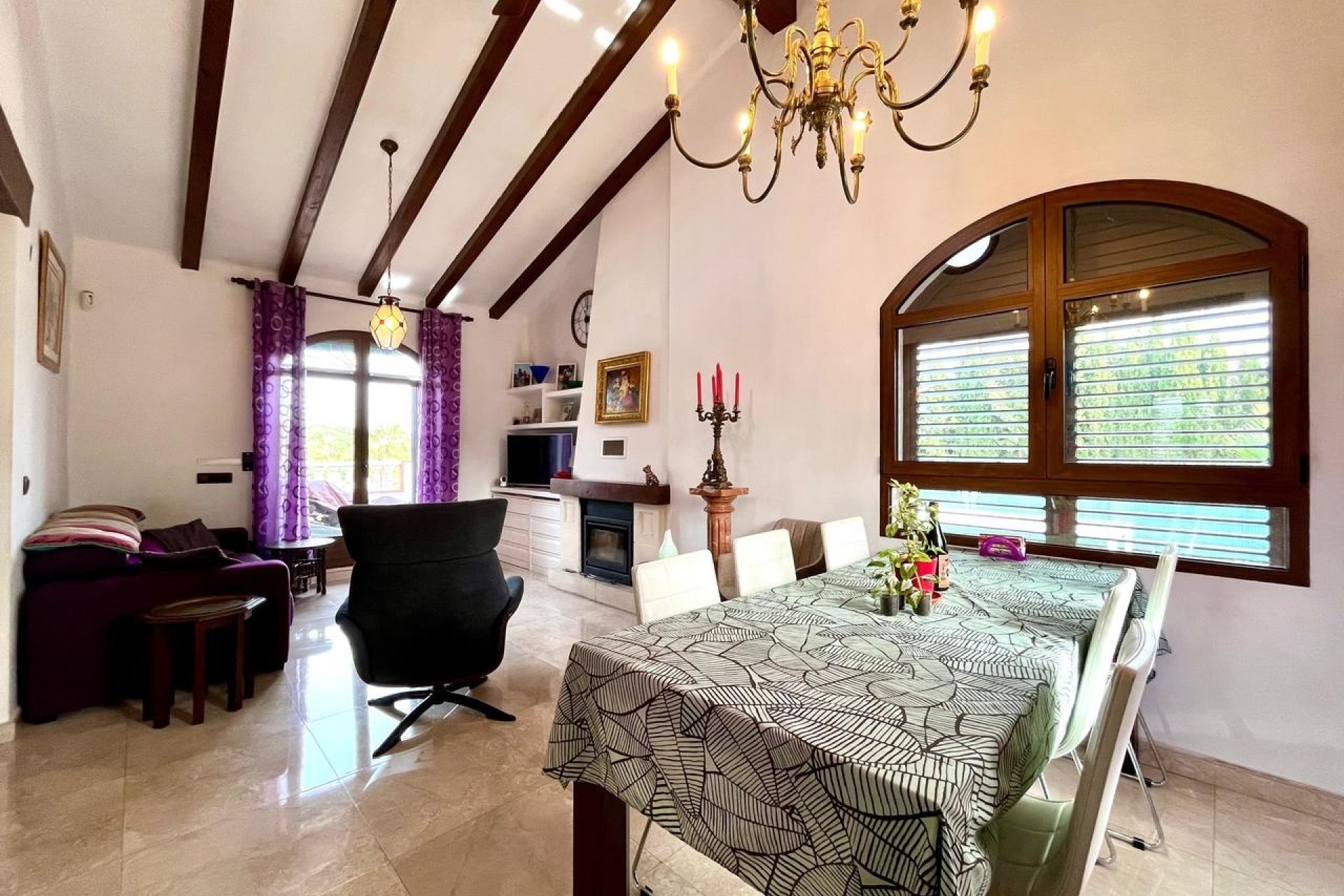 Odsprzedaż - Villa - Orihuela Costa - Villamartín