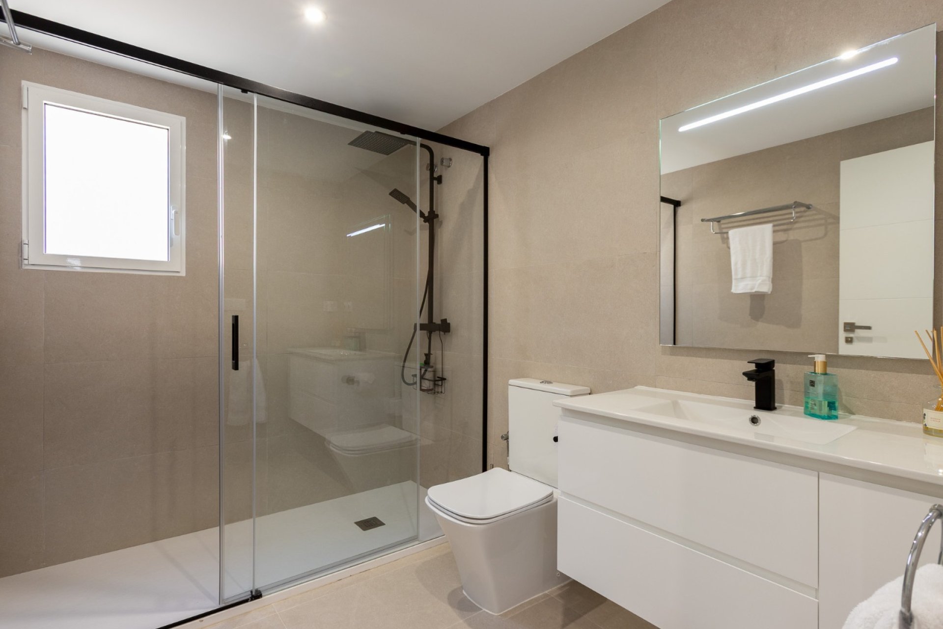 Odsprzedaż - Villa - Torrevieja - Los Balcones - Los Altos 