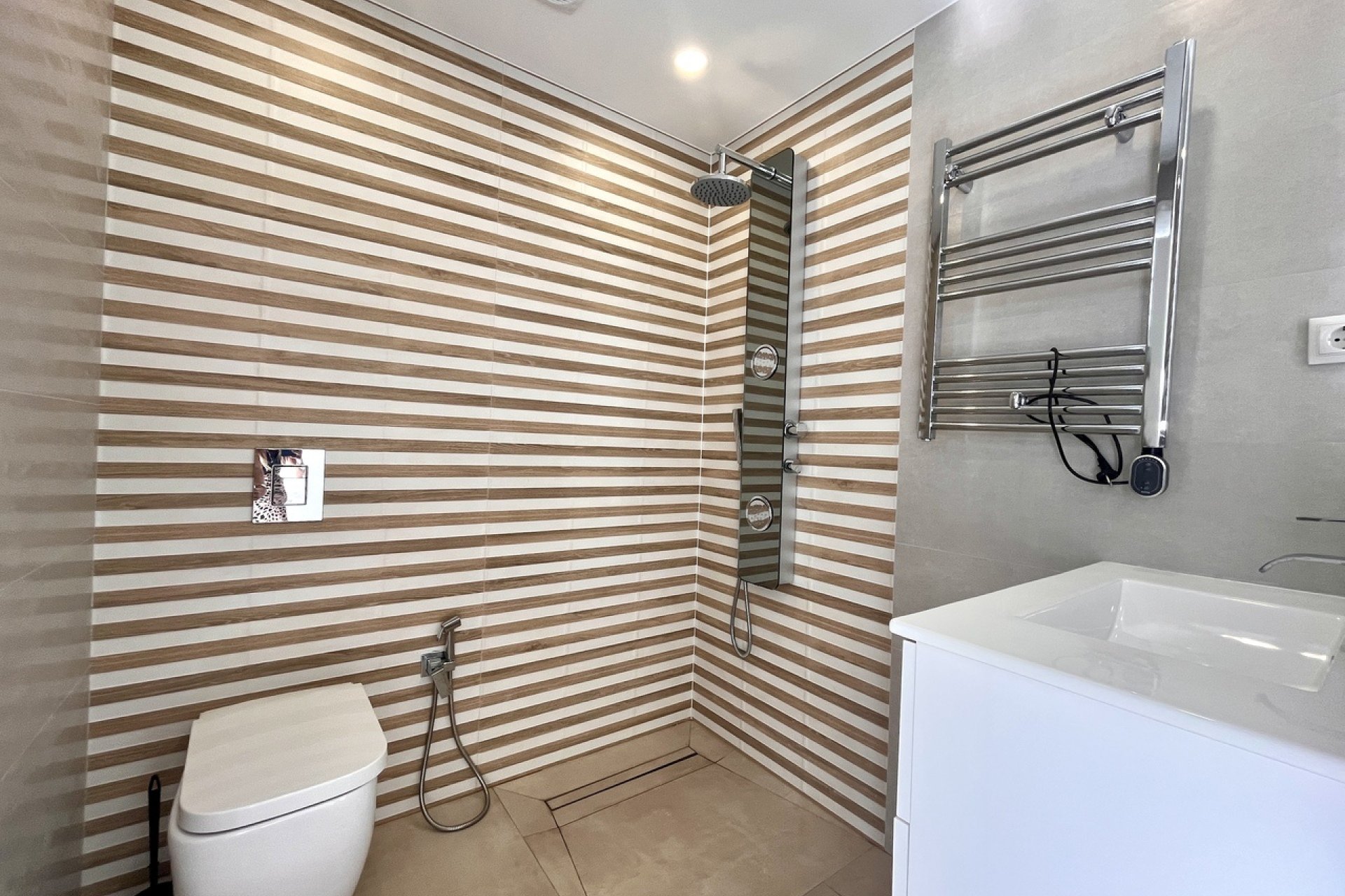 Odsprzedaż - Villa - Torrevieja - Los Balcones - Los Altos 