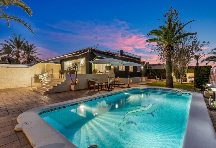 Odsprzedaż - Villa - Torrevieja - Rocio del Mar