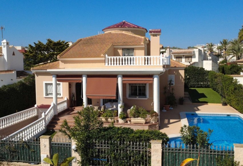 Odsprzedaż - Villa - Torrevieja - Torrelamata - La Mata