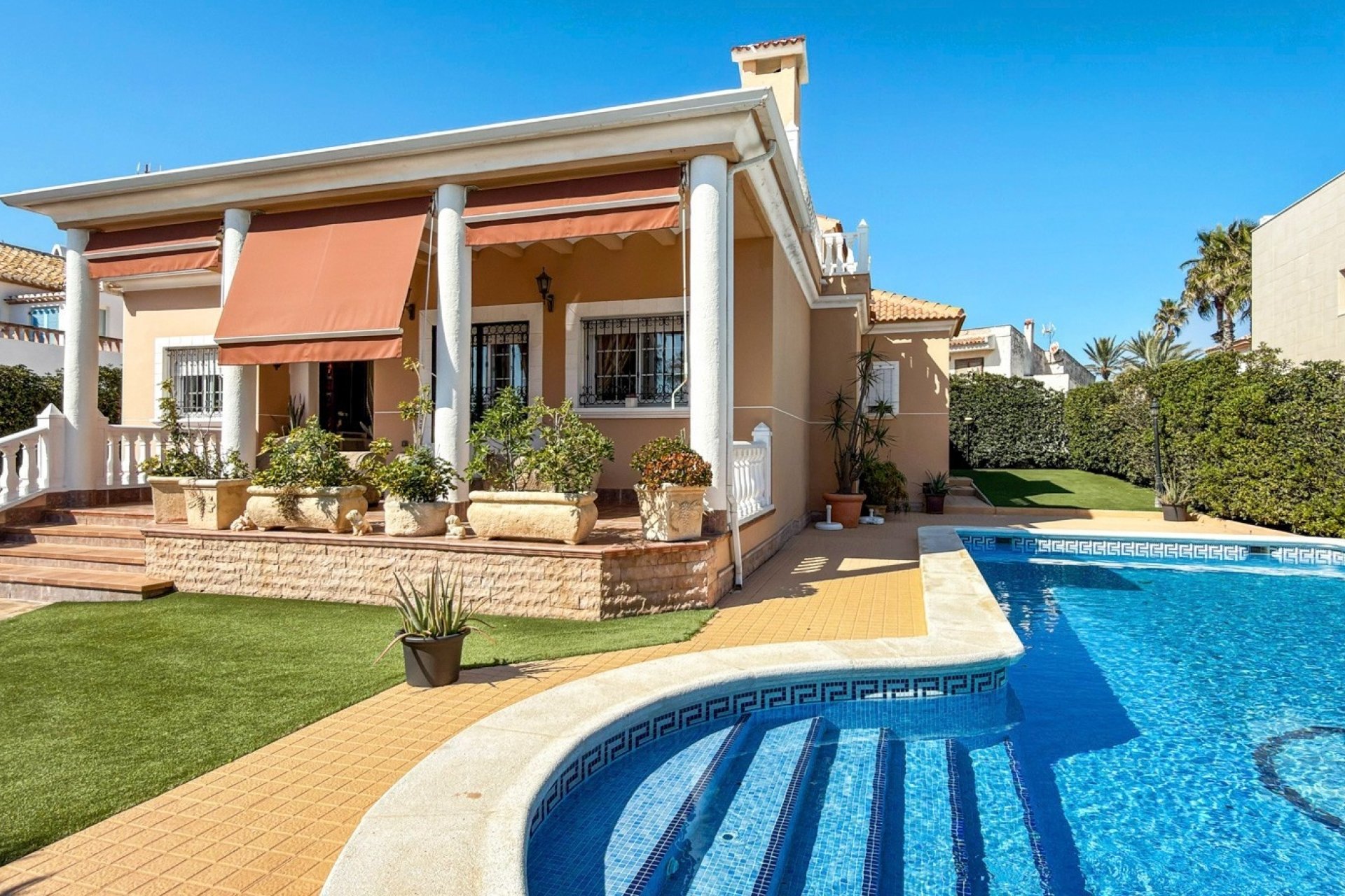 Odsprzedaż - Villa - Torrevieja - Torrelamata - La Mata