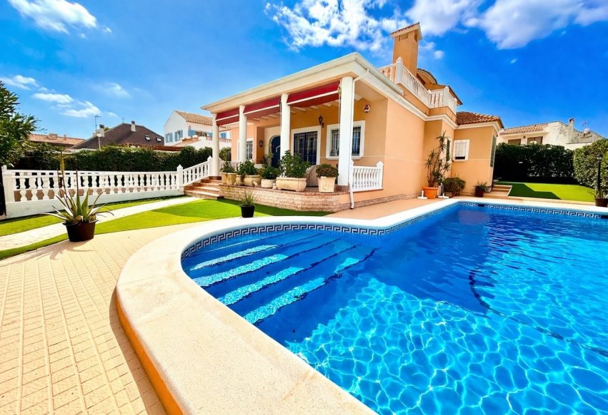 Odsprzedaż - Villa - Torrevieja