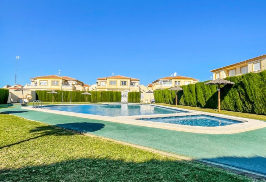 Perpardavimas - Bungalow - Orihuela Costa - Playa Flamenca