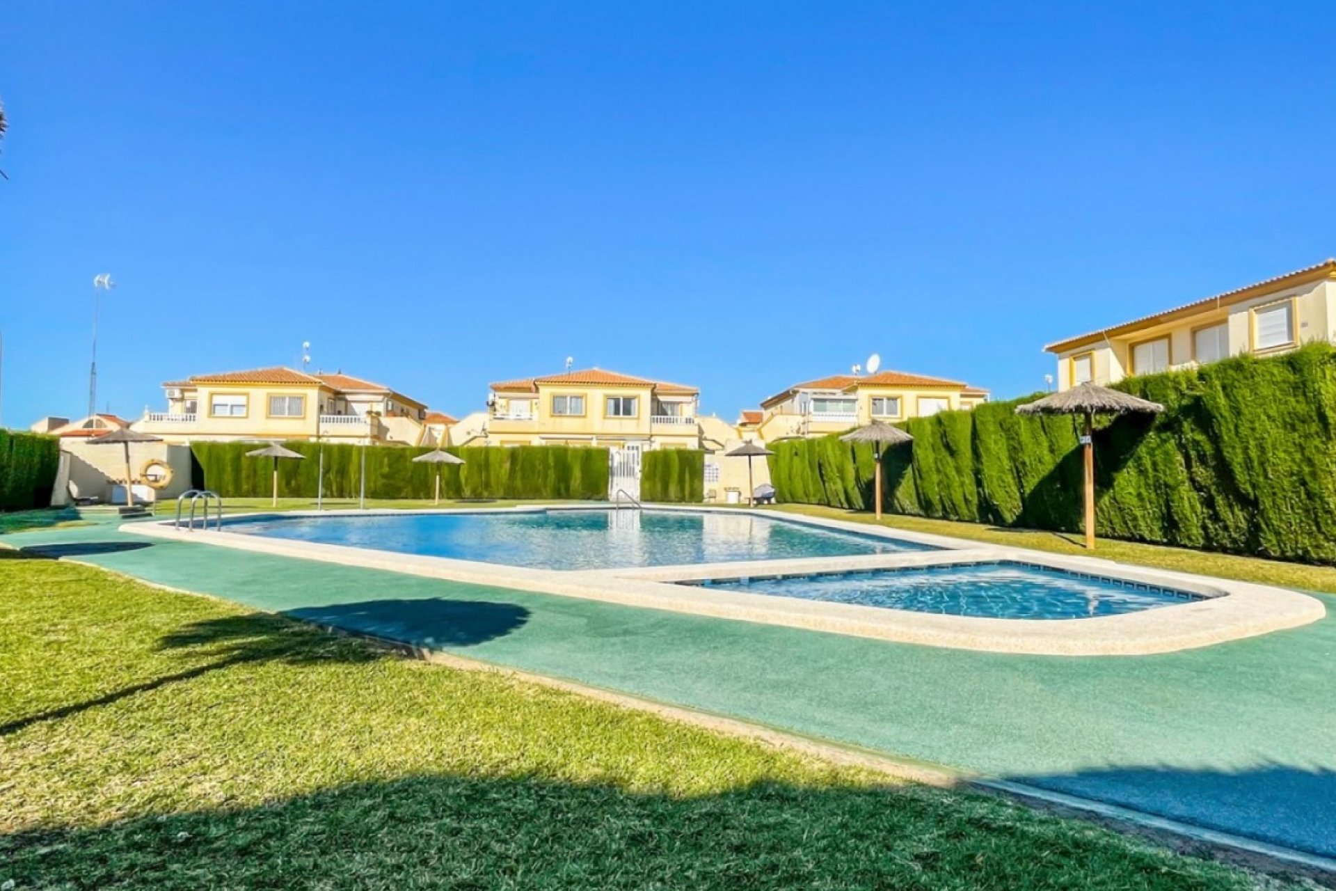 Perpardavimas - Bungalow - Orihuela Costa - Playa Flamenca