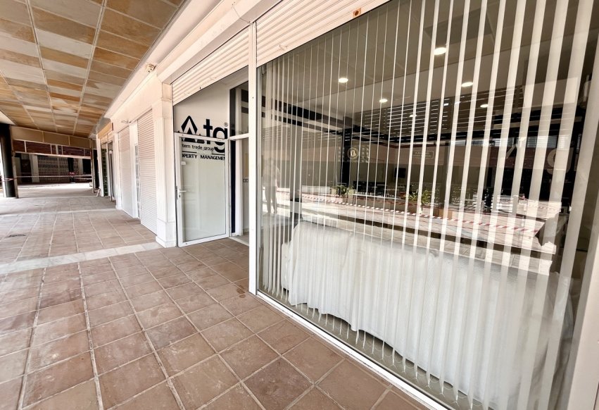 Perpardavimas - Local comercial - Orihuela Costa
