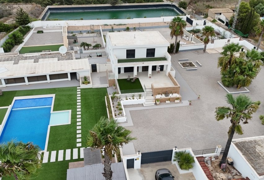 Perpardavimas - Vila - Los Montesinos