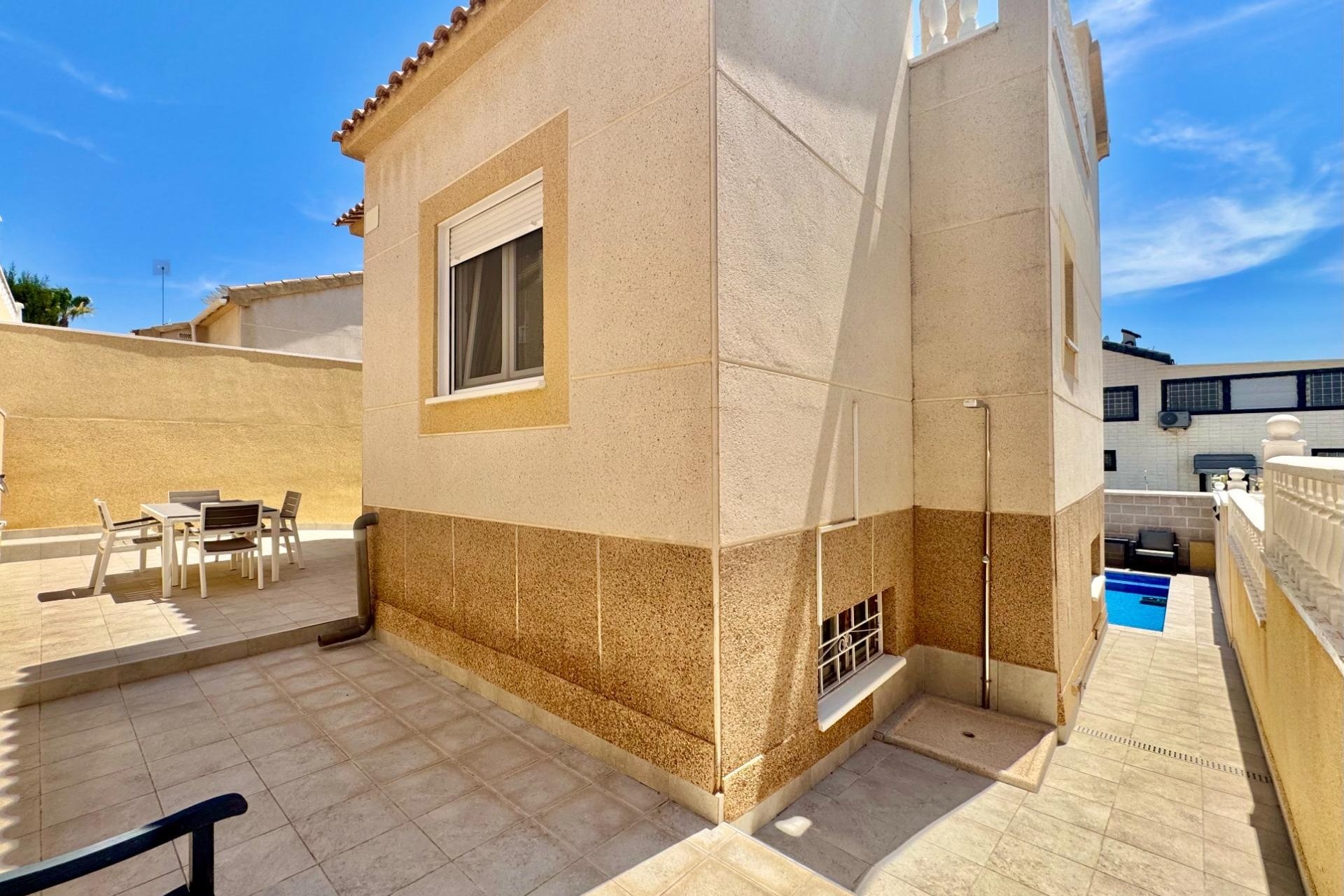 Perpardavimas - Vila - Orihuela Costa - La Florida