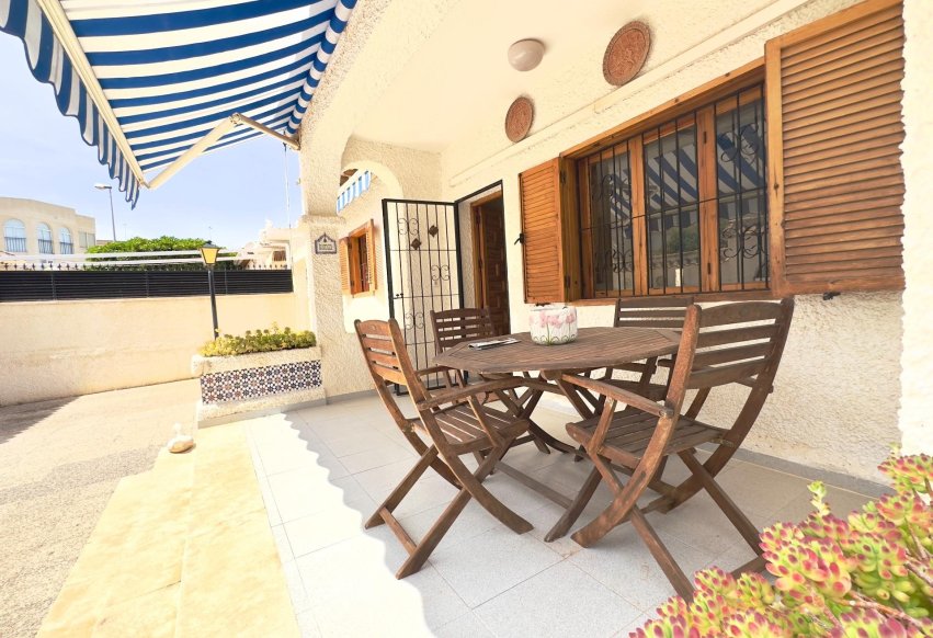 Perpardavimas - Vila - Orihuela Costa - La Zenia