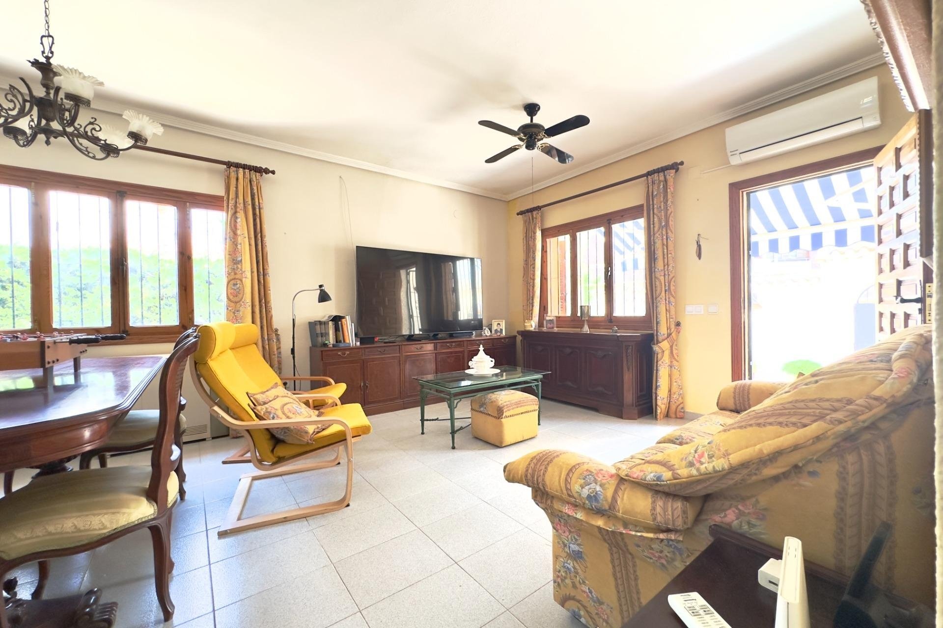 Perpardavimas - Vila - Orihuela Costa - La Zenia