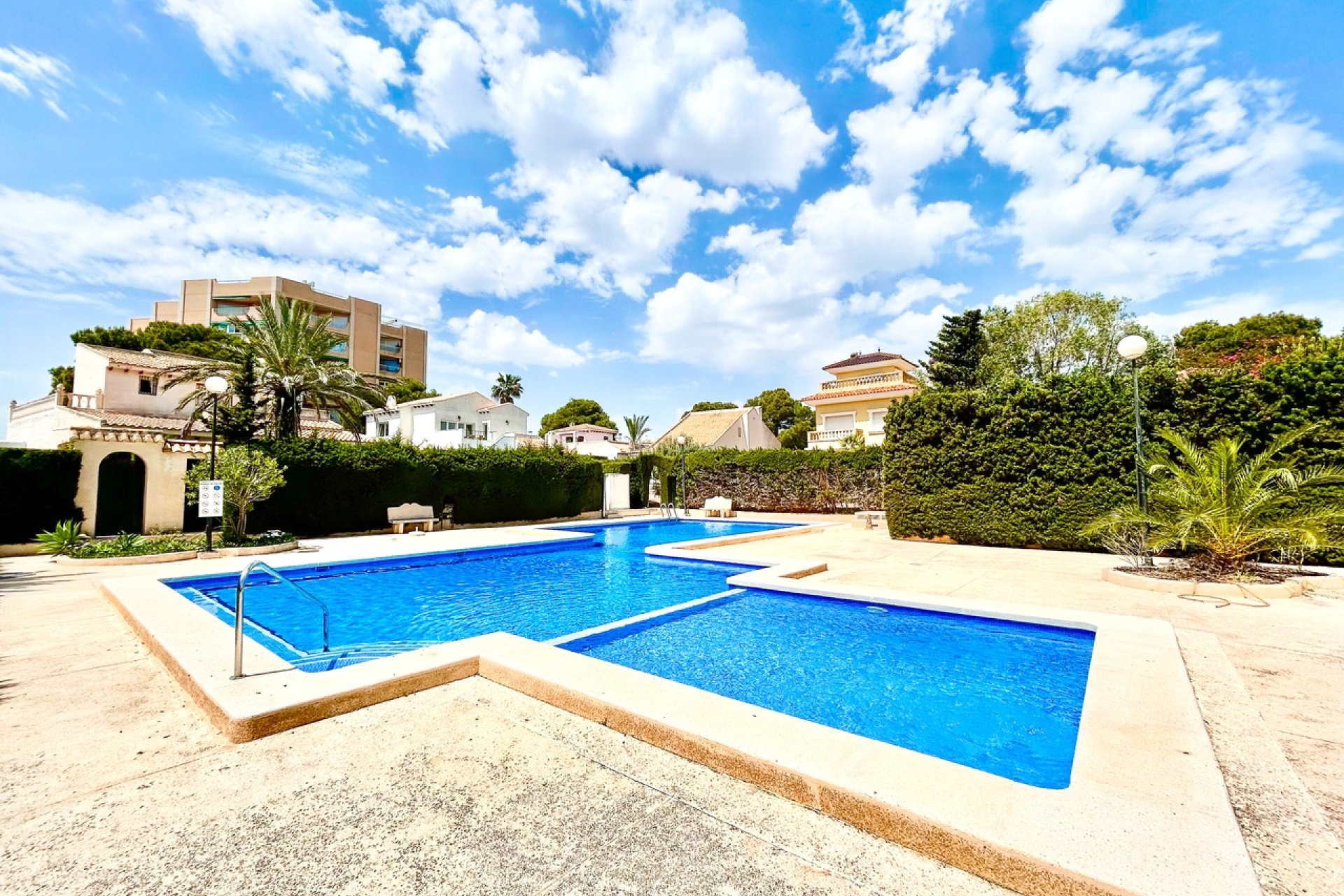 Perpardavimas - Vila - Orihuela Costa - La Zenia