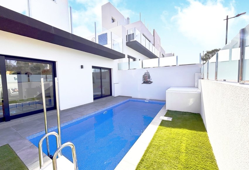 Perpardavimas - Vila - Orihuela Costa - Villamartín