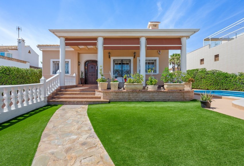Perpardavimas - Vila - Torrevieja - Torrelamata - La Mata