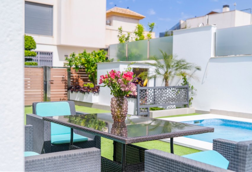 Perpardavimas - Vila - Torrevieja