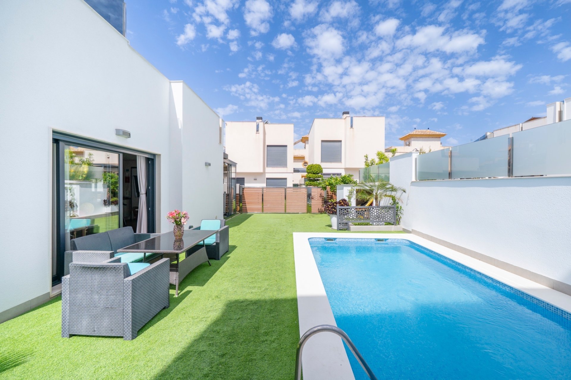 Perpardavimas - Vila - Torrevieja