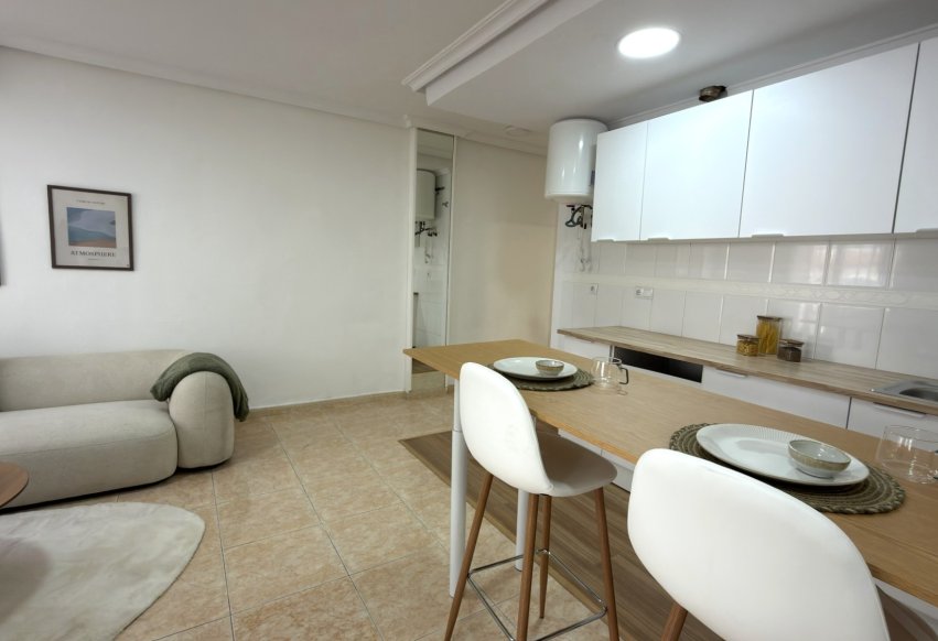 Resale - Apartament / Duplex - Torrevieja - Curva del Palangre