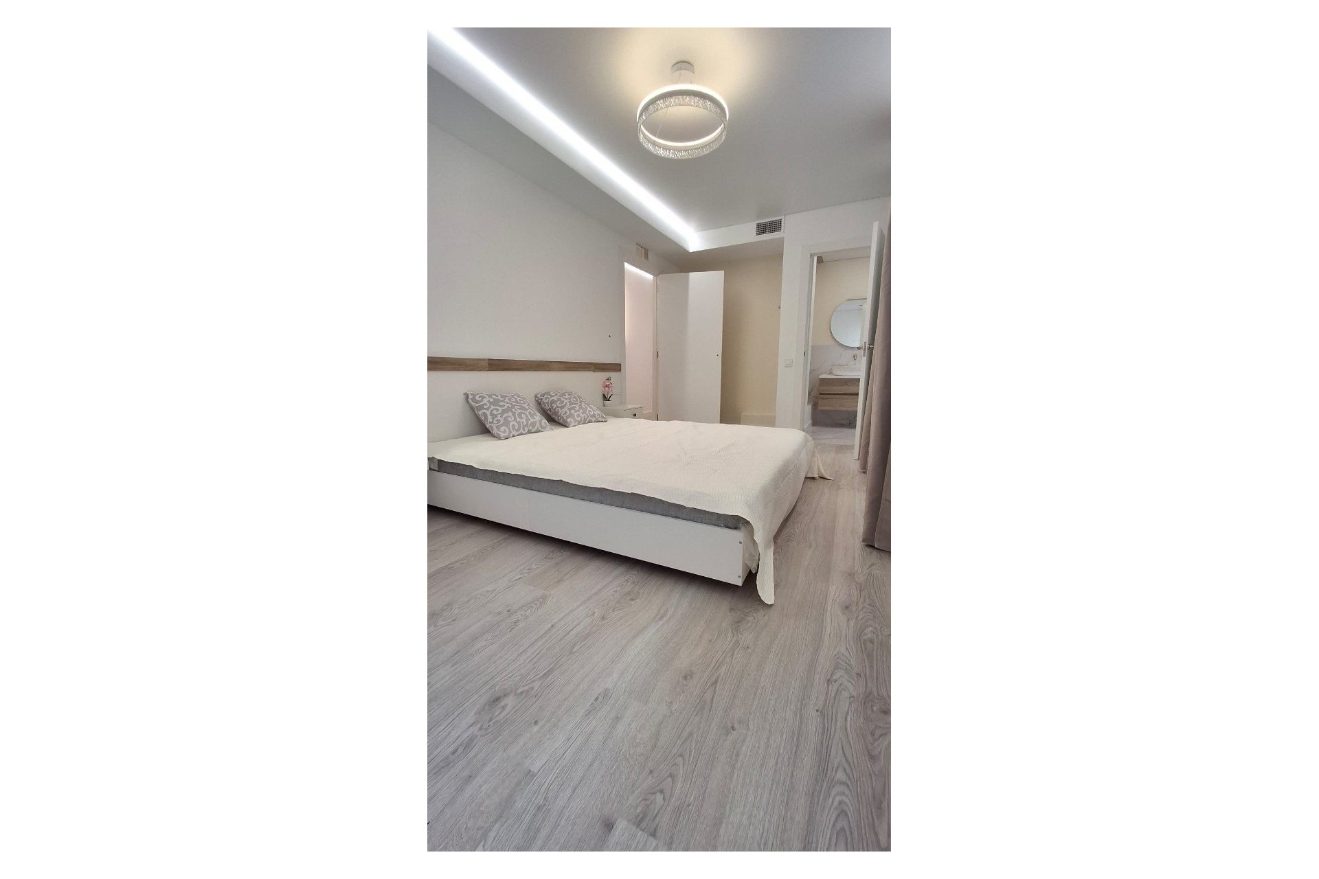 Resale - Apartament / Duplex - Torrevieja - Playa Acequion