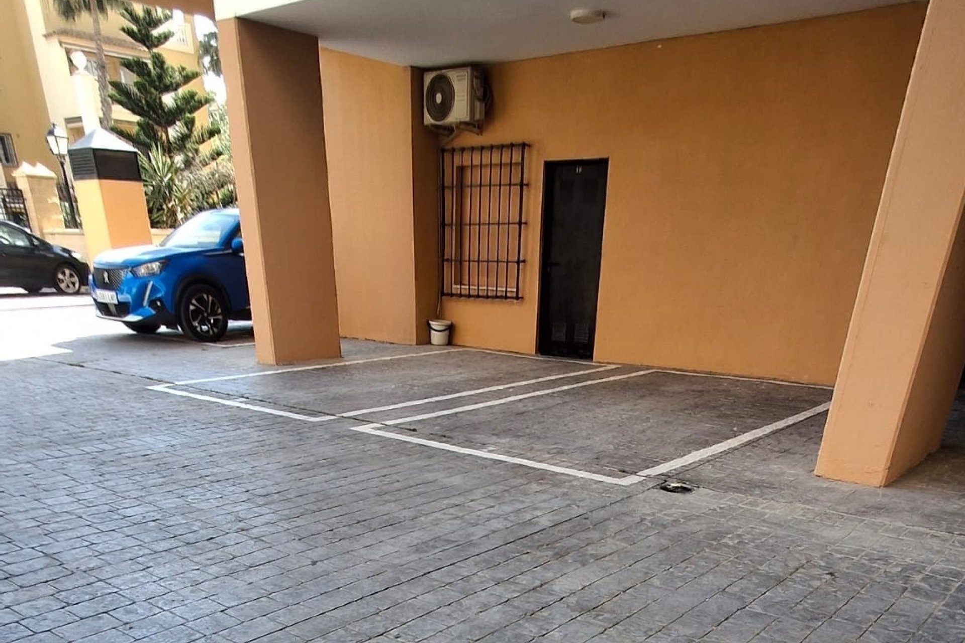 Resale - Apartament / Duplex - Torrevieja - Playa de los locos