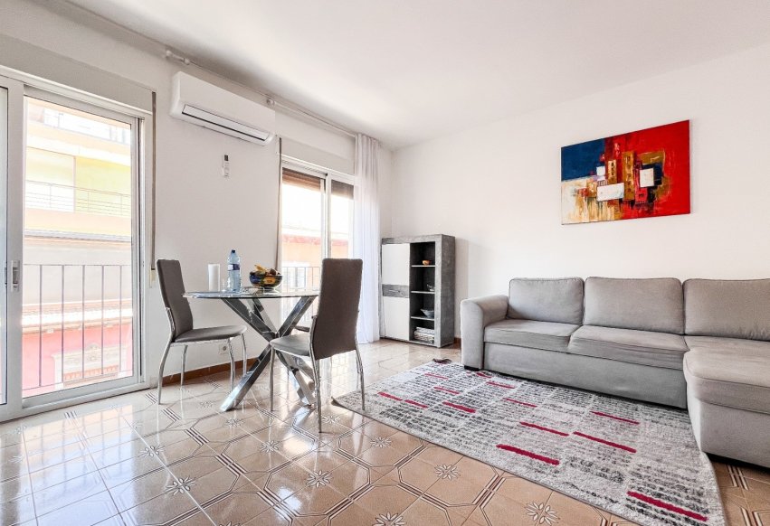 Resale - Apartment / flat - Alicante - Center