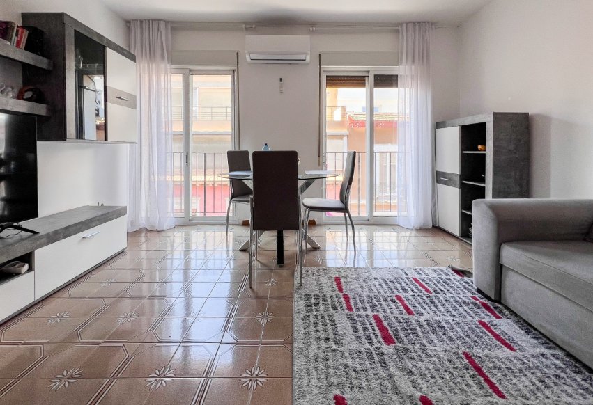 Resale - Apartment / flat - Alicante - Center