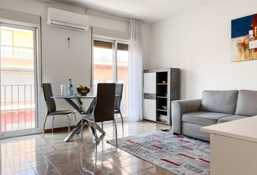 Resale - Apartment / flat - Alicante - Center