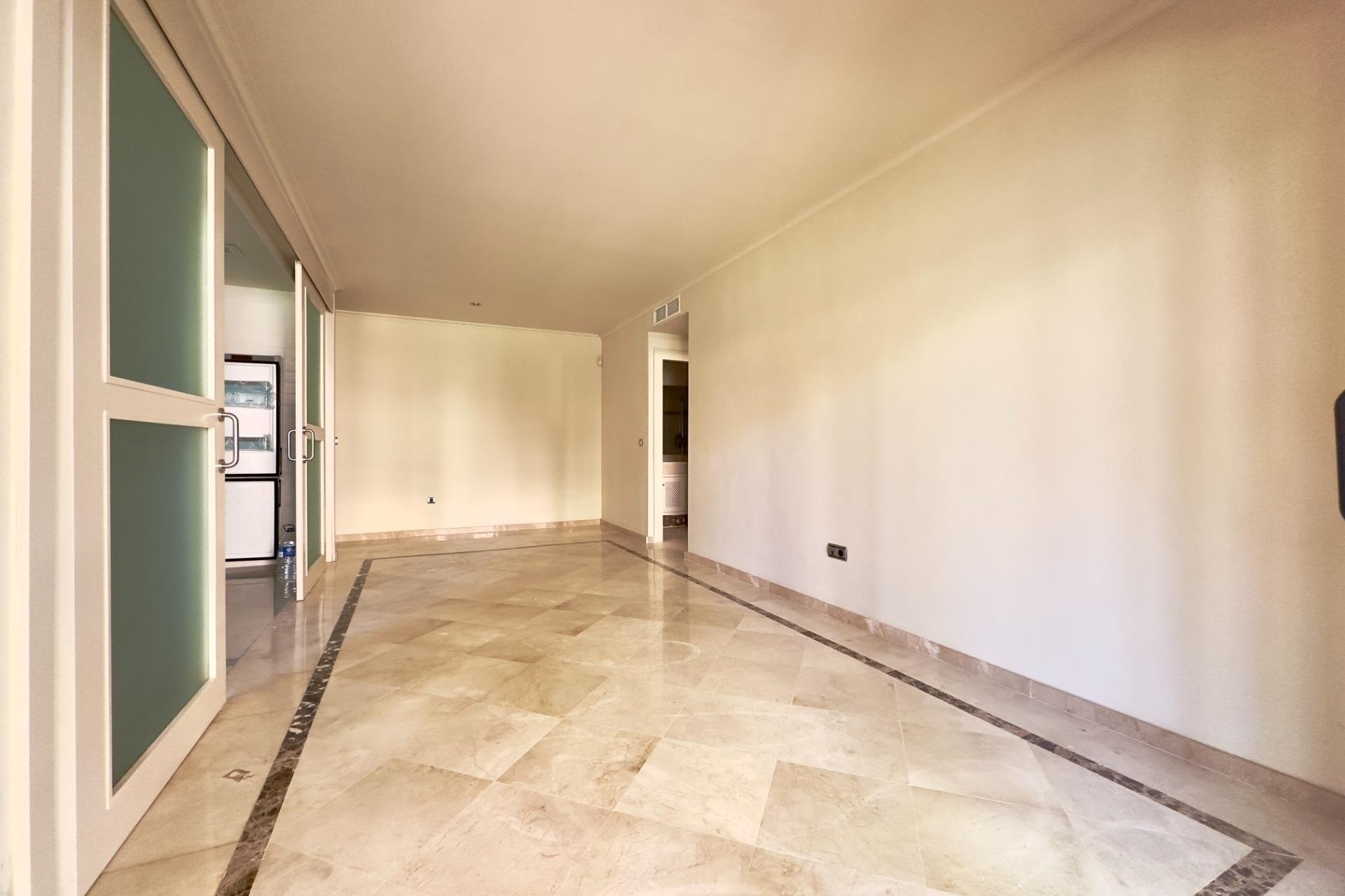 Resale - Apartment / flat - Los Alcázares - Punta Calera