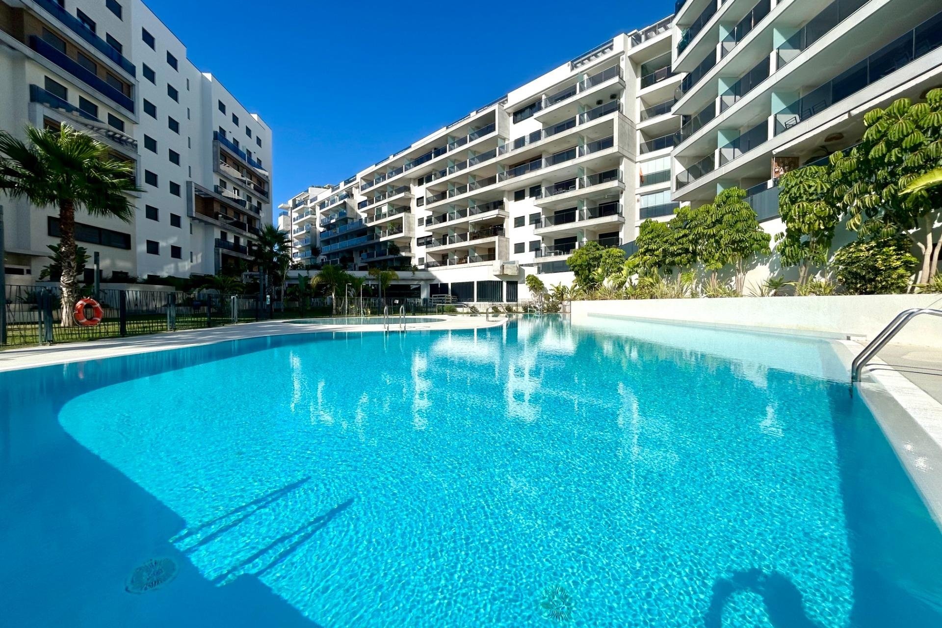 Resale - Apartment / flat - Orihuela Costa - Campoamor