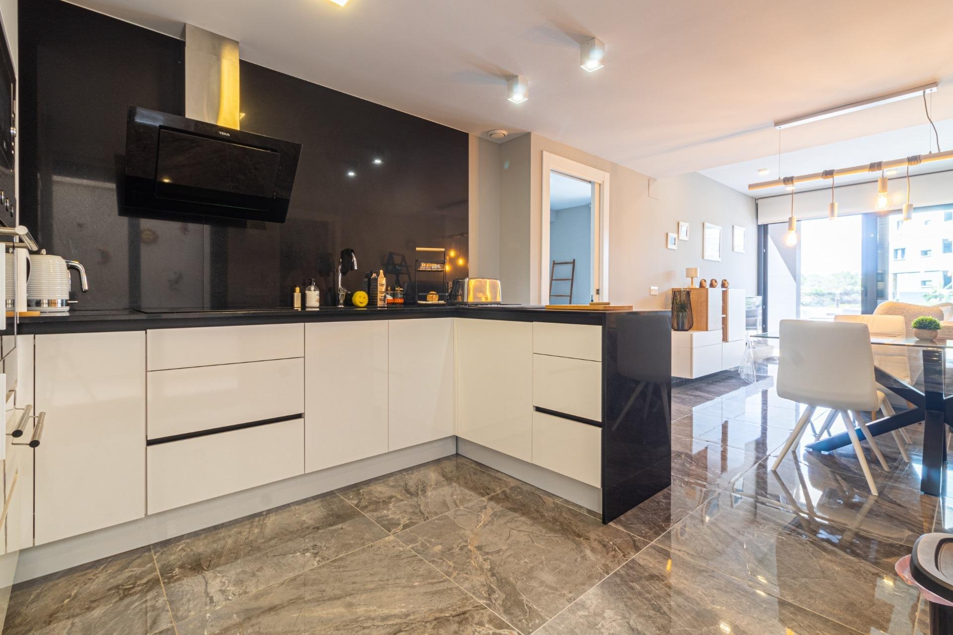 Resale - Apartment / flat - Orihuela Costa - La Florida